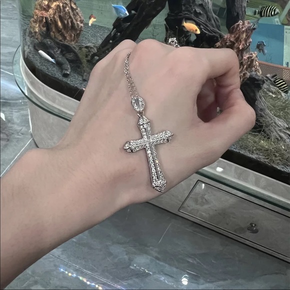 New Luxury Cross 925 Silver Diamond Necklace - Picture 10 of 14